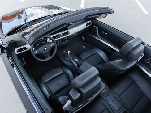Used 2010 BMW M3 Convertible RWD image 20