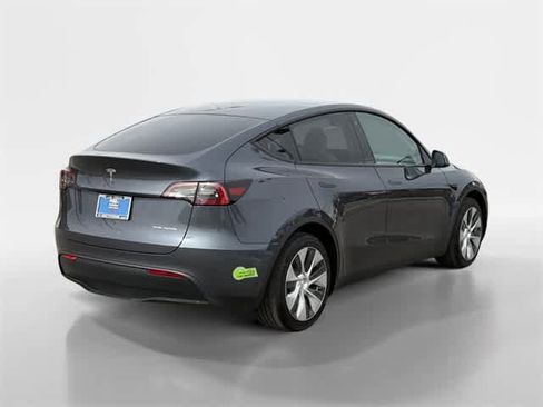 Used 2023 Tesla Model Y Long Range image 12