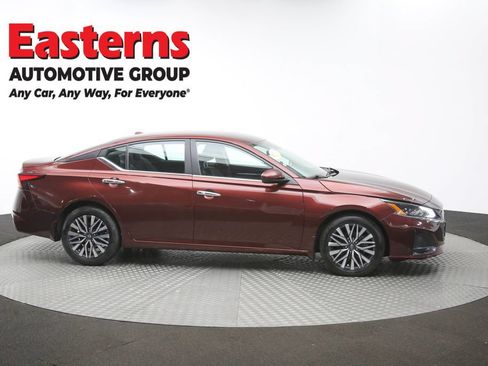 Used 2023 Nissan Altima 2.5 SV FWD image 45