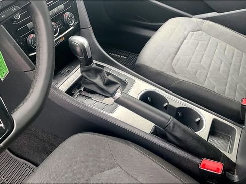 Used 2021 Volkswagen Passat 2.0T S image 16