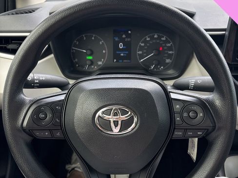 Used 2023 Toyota Corolla LE image 7