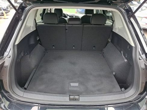Used 2023 Volkswagen Tiguan SE AWD/4WD image 29