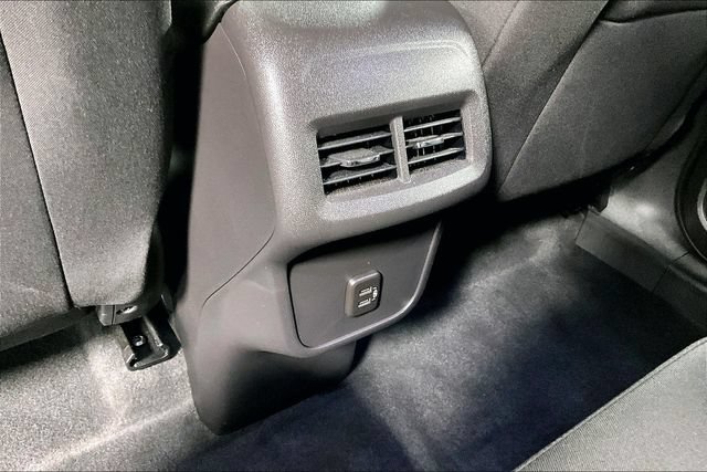 Used 2024 Chevrolet Equinox LS w/ Driver Confidence II Package FWD image 11