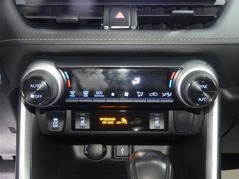Used 2022 Toyota RAV4 XLE w/ Convenience Package AWD/4WD image 38