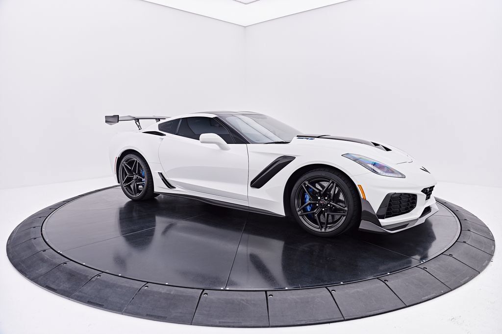 Used 2019 Chevrolet Corvette ZR1 RWD image 27