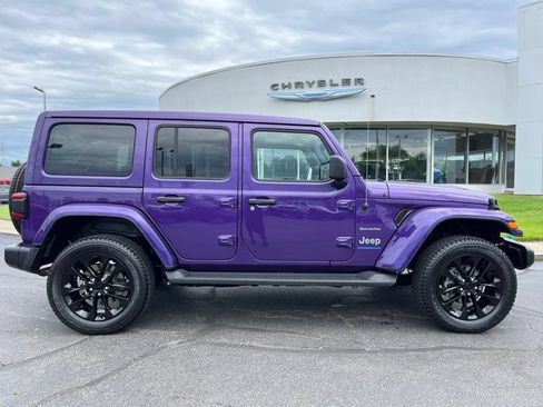 Used 2023 Jeep Wrangler Unlimited Sahara w/ Cold Weather Group AWD/4WD image 65
