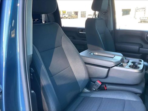 Used 2025 Chevrolet Silverado 2500 Custom w/ Custom Convenience Package image 8