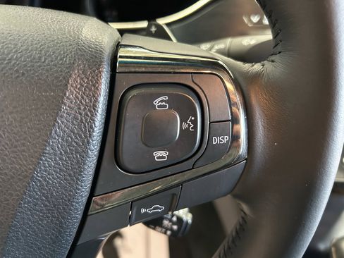 Used 2013 Toyota Avalon Limited w/ Technology Pkg FWD image 10