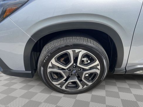 Certified 2025 Subaru Ascent Limited AWD/4WD image 10