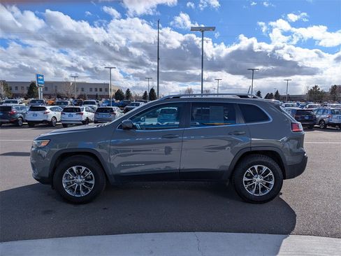 Used 2019 Jeep Cherokee Latitude Plus w/ Cold Weather Group image 9