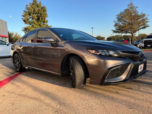 New 2026 Toyota Camry SE image 4