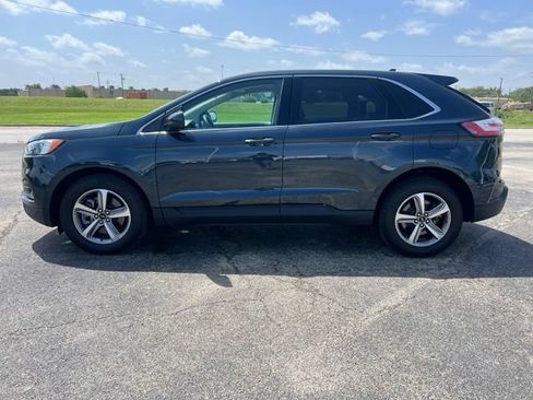 Used 2024 Ford Edge SEL w/ Convenience Package AWD/4WD image 4