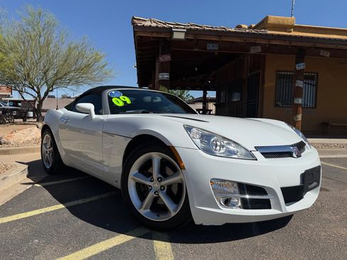 Used 2009 Saturn Sky w/ Premium Trim Package RWD image 3