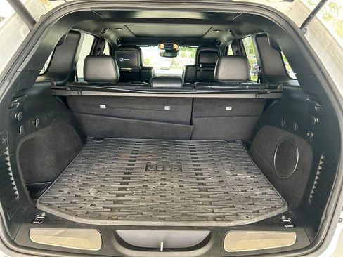 Used 2018 Jeep Grand Cherokee High Altitude RWD image 36