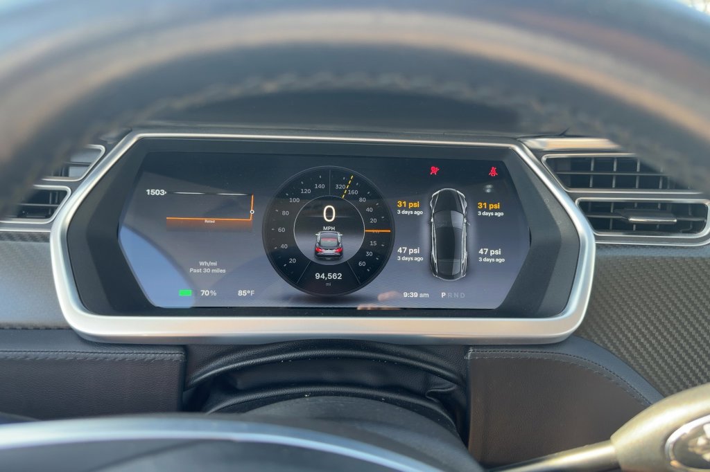 Used 2013 Tesla Model S Performance RWD image 17