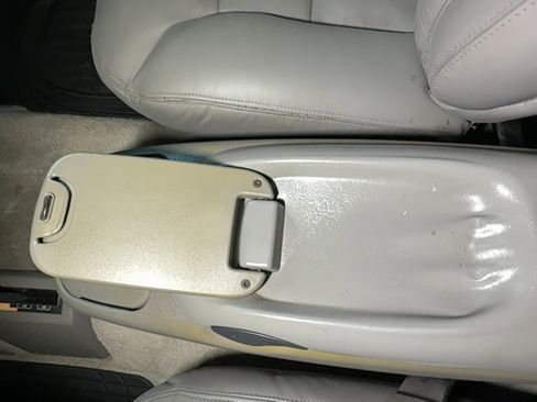 Used 1995 GMC Yukon SLE image 44