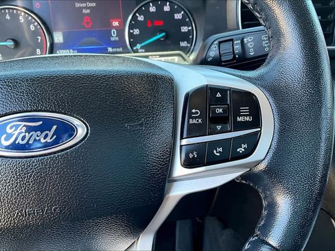 Certified 2022 Ford Explorer XLT w/ Equipment Group 202A RWD image 24