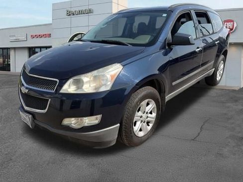 Used 2011 Chevrolet Traverse LS FWD image 2