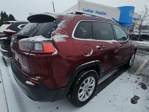 Used 2019 Jeep Cherokee Latitude w/ Cold Weather Group image 3