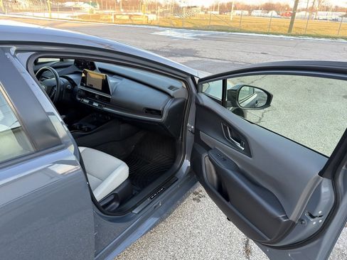 Used 2024 Toyota Prius Limited image 24