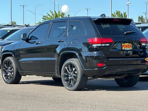 Used 2020 Jeep Grand Cherokee Altitude AWD/4WD image 6