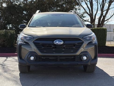 Used 2025 Subaru Outback Premium image 11