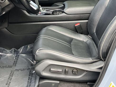 Certified 2024 Honda Pilot Elite image 17