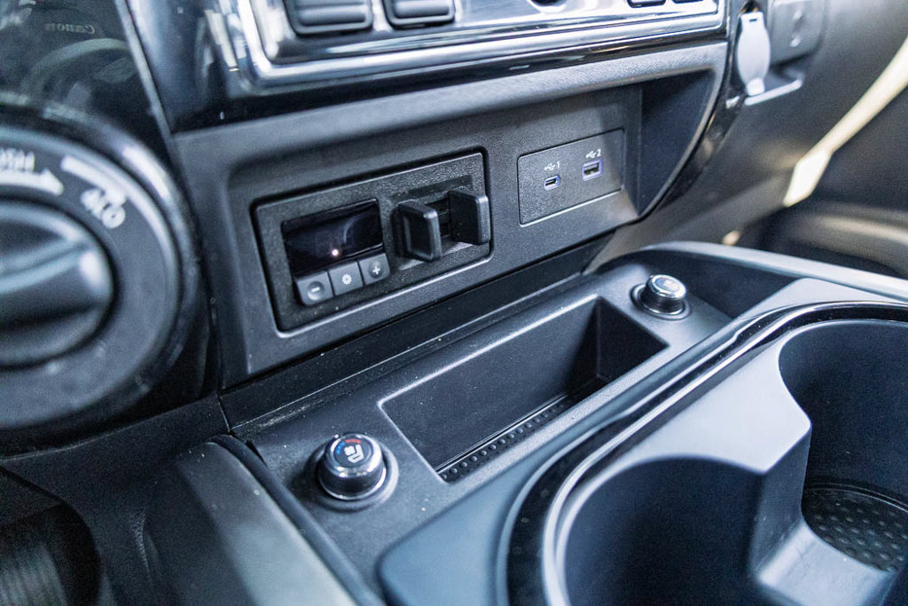 Used 2024 Nissan Titan Platinum Reserve AWD/4WD image 34