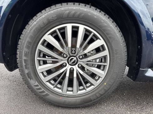 Used 2021 Nissan Armada SL w/ Captain's Chairs Package RWD image 16