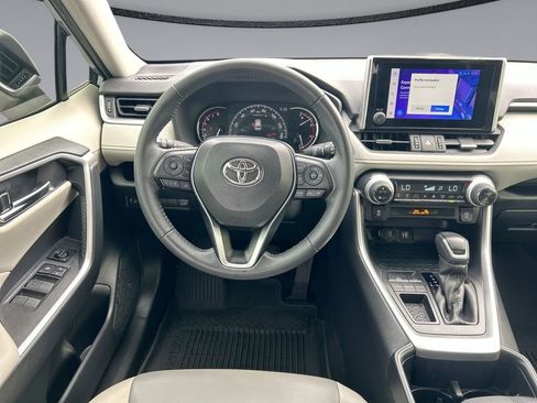 Used 2023 Toyota RAV4 XLE Premium FWD image 20
