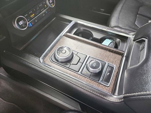 Used 2020 Ford Expedition Limited image 27