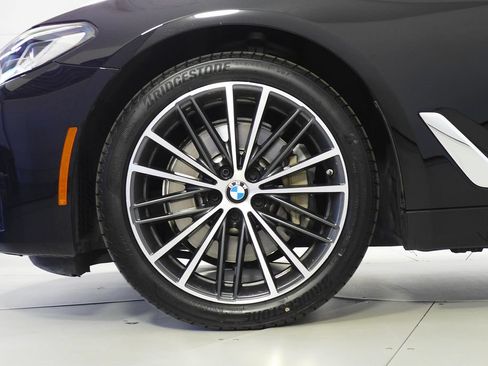 Used 2023 BMW 530i w/ Convenience Package RWD image 5