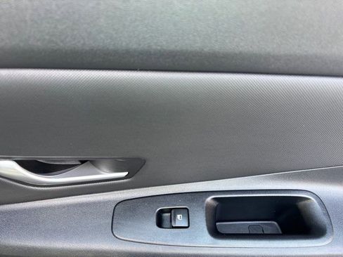 Used 2024 Hyundai Elantra Limited image 52