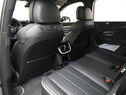 New 2025 Bentley Bentayga image 18