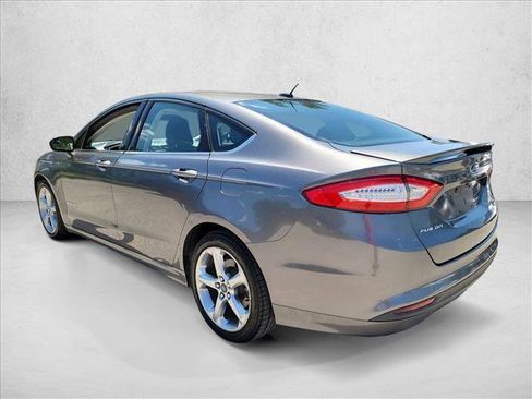 Used 2014 Ford Fusion SE FWD image 7