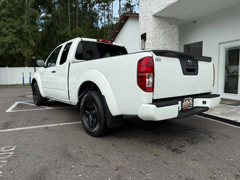 Used 2019 Nissan Frontier S image 3