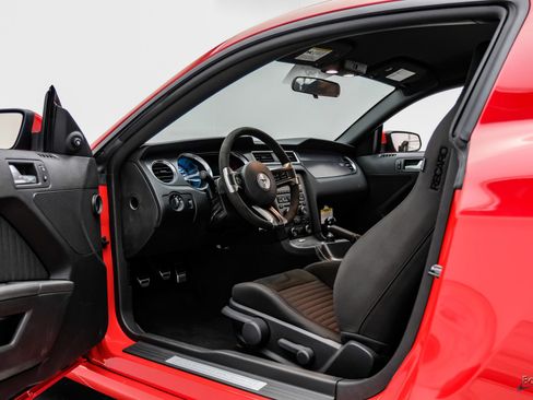 Used 2013 Ford Mustang Boss 302 w/ Boss 302 Accessory Pkg RWD image 33