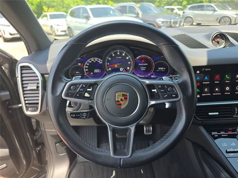 Used 2022 Porsche Cayenne S AWD/4WD image 29