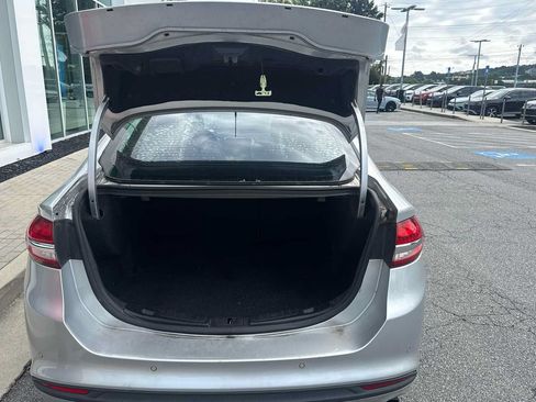 Used 2017 Ford Fusion SE w/ Equipment Group 201A FWD image 27