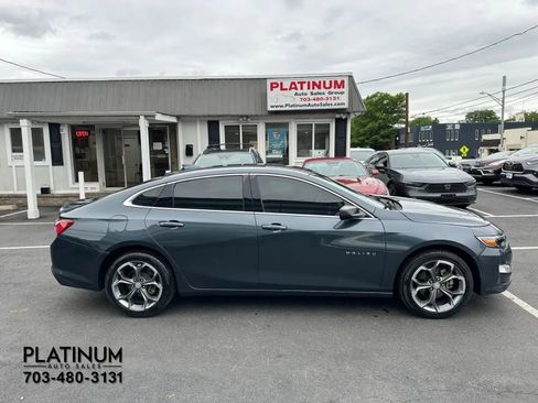 Used 2020 Chevrolet Malibu LT FWD image 2