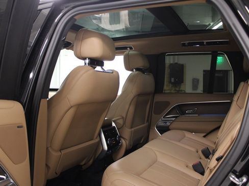 Used 2024 Land Rover Range Rover SE image 42