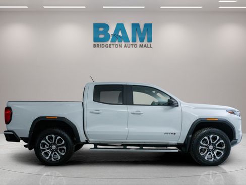 Certified 2023 GMC Canyon AT4 w/ AT4 Premium Package AWD/4WD image 8