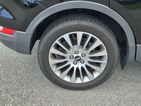 Used 2018 Lincoln MKC Reserve FWD image 5