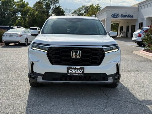 Used 2023 Honda Pilot Elite image 2