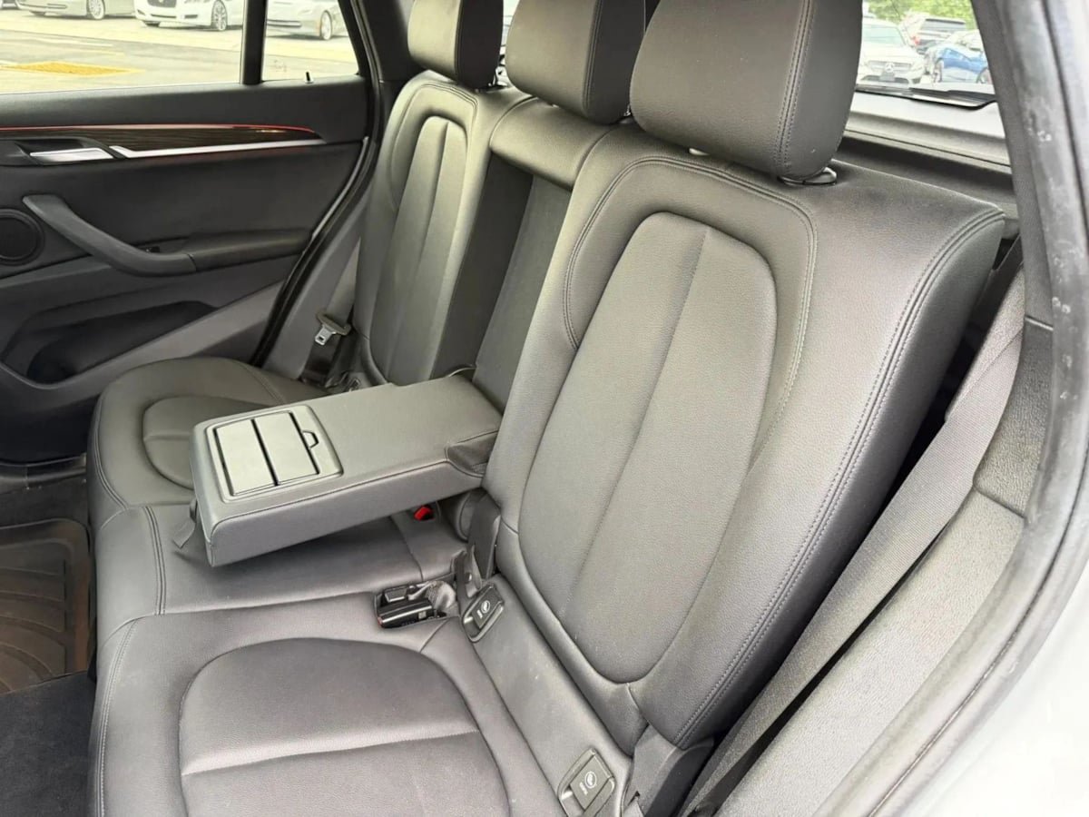 Used 2018 BMW X1 sDrive28i w/ Convenience Package FWD image 9