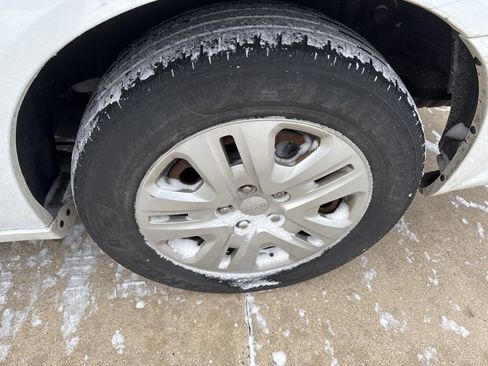 Used 2017 Dodge Grand Caravan SE w/ Power Window Group image 13