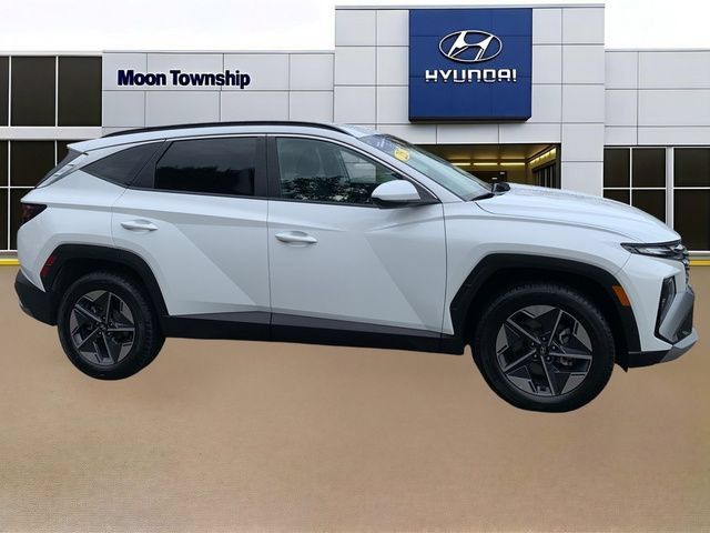 Certified 2025 Hyundai Tucson SEL AWD/4WD image 1