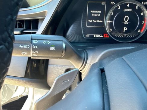 Used 2025 Lexus ES 350 w/ Premium Package FWD image 29