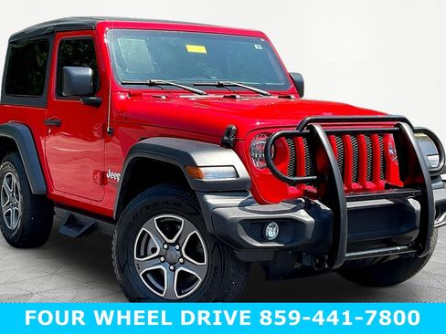 Used 2018 Jeep Wrangler Sport AWD/4WD image 3