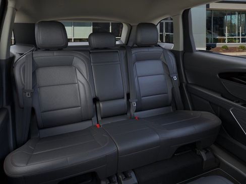 New 2026 Lincoln Nautilus Premier image 11